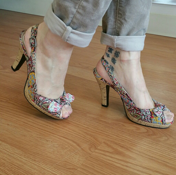 Cute floral bow sandals - Picture 1 of 5